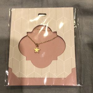 Star pendant necklace